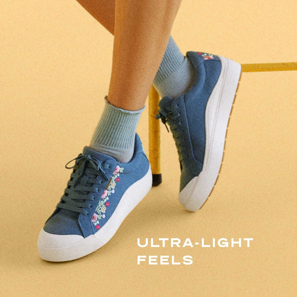 Women's Time Off Sneaker - Image 12