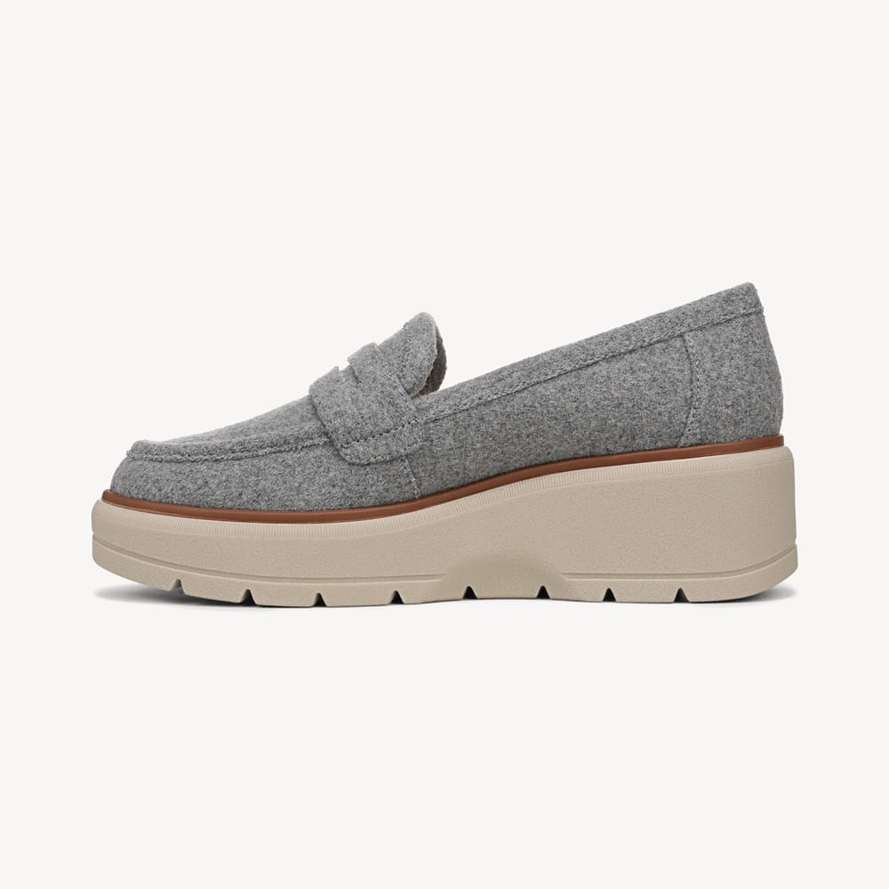 Women's Nice Day Max Platform Loafer - Image 4