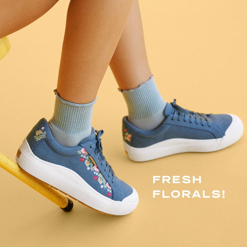 Women's Time Off Sneaker - Image 11