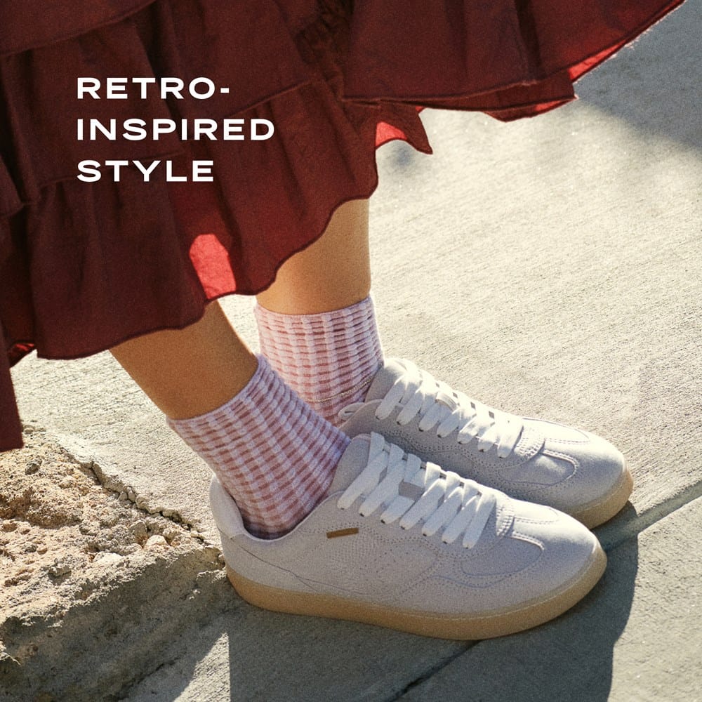 Women's Right On Sneaker - Image 10